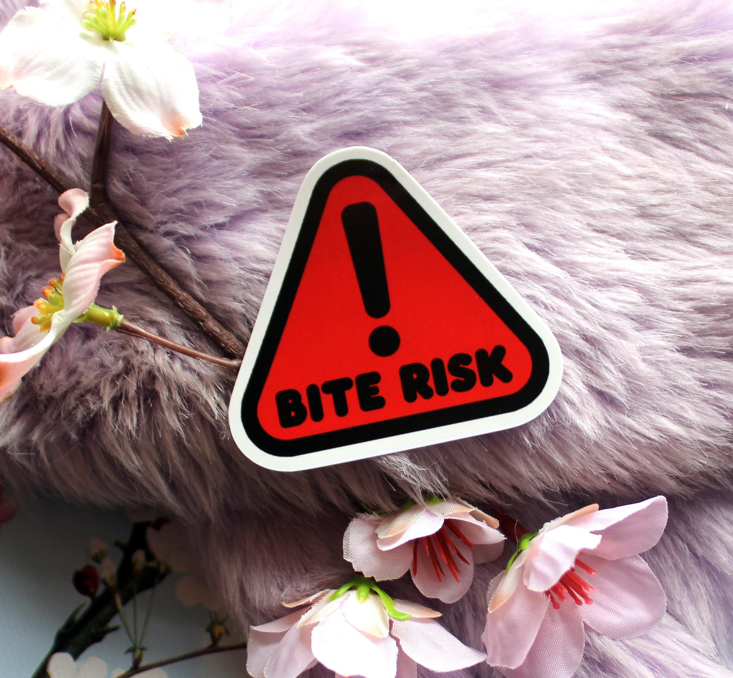 Bite Risk Sticker (60mm)