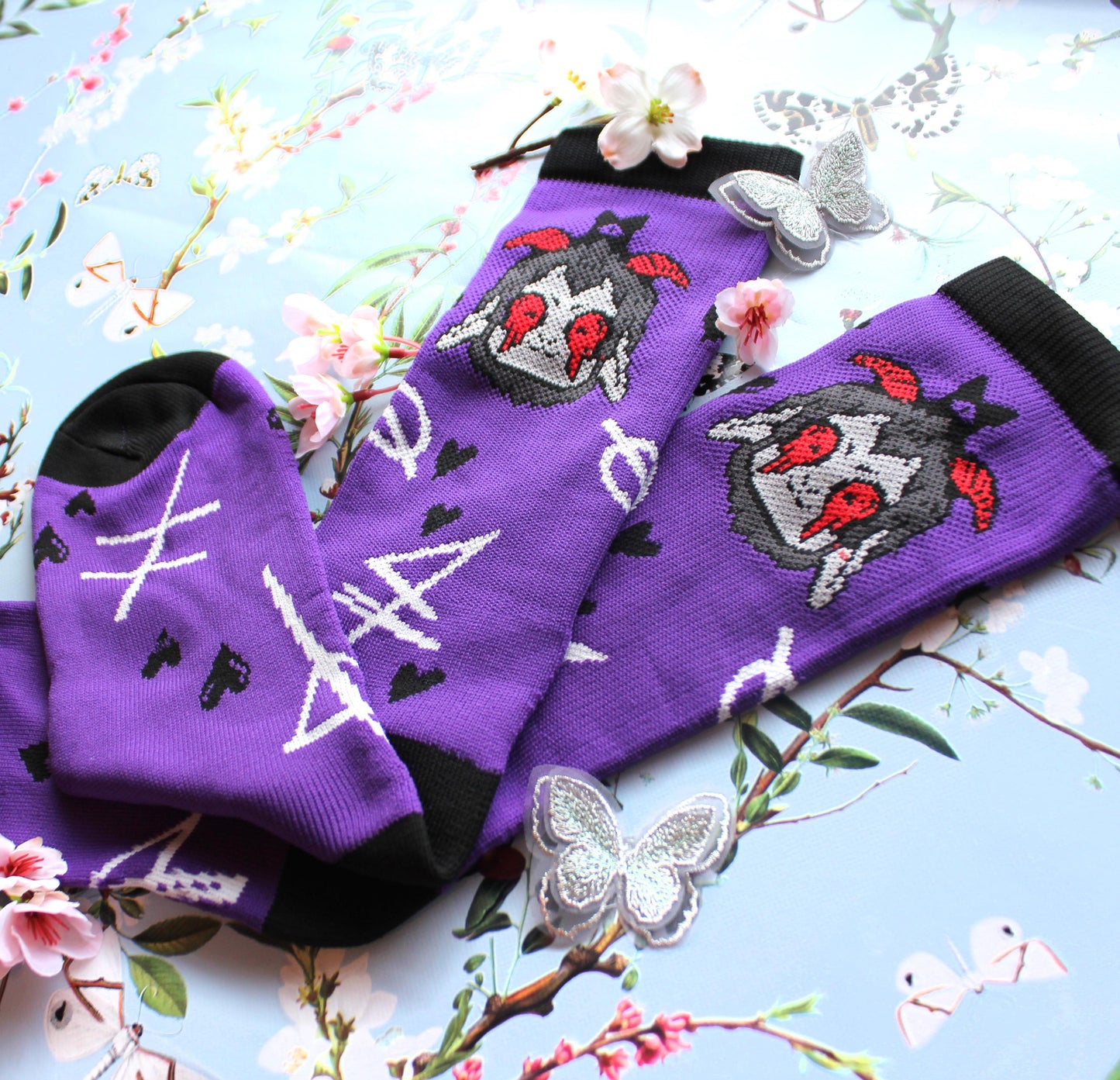 Cult of the Lamb Purple Goat Crew Socks (Mens Size 4-12 UK)