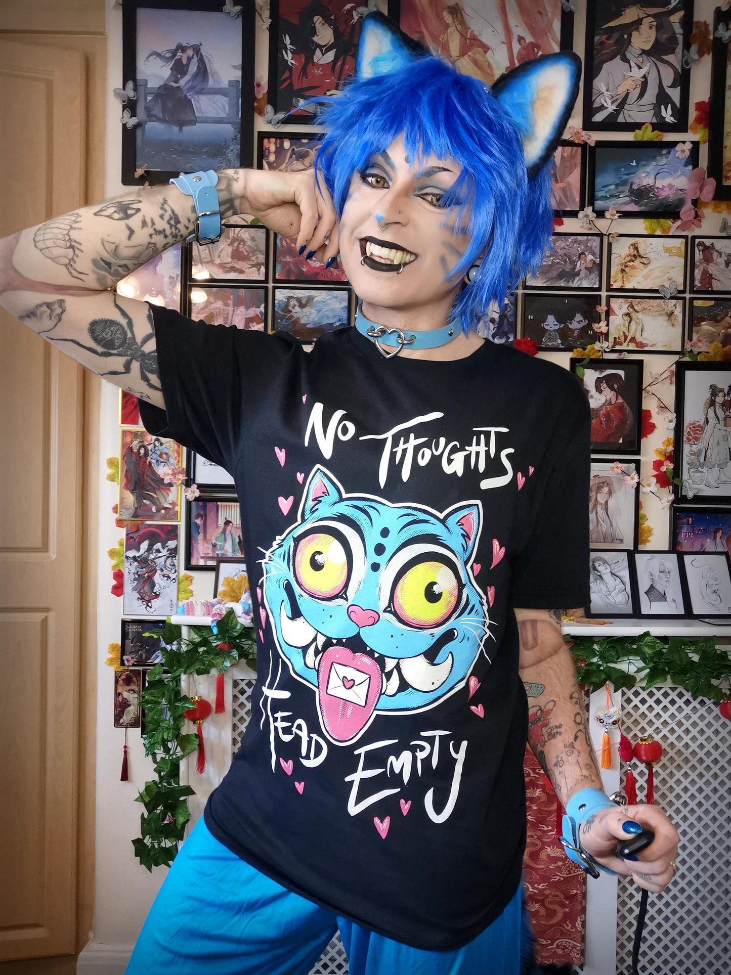 Kpop Demon Hunters Derpy Tiger No Thoughts Head Empty Black T-shirt (S-4XL)