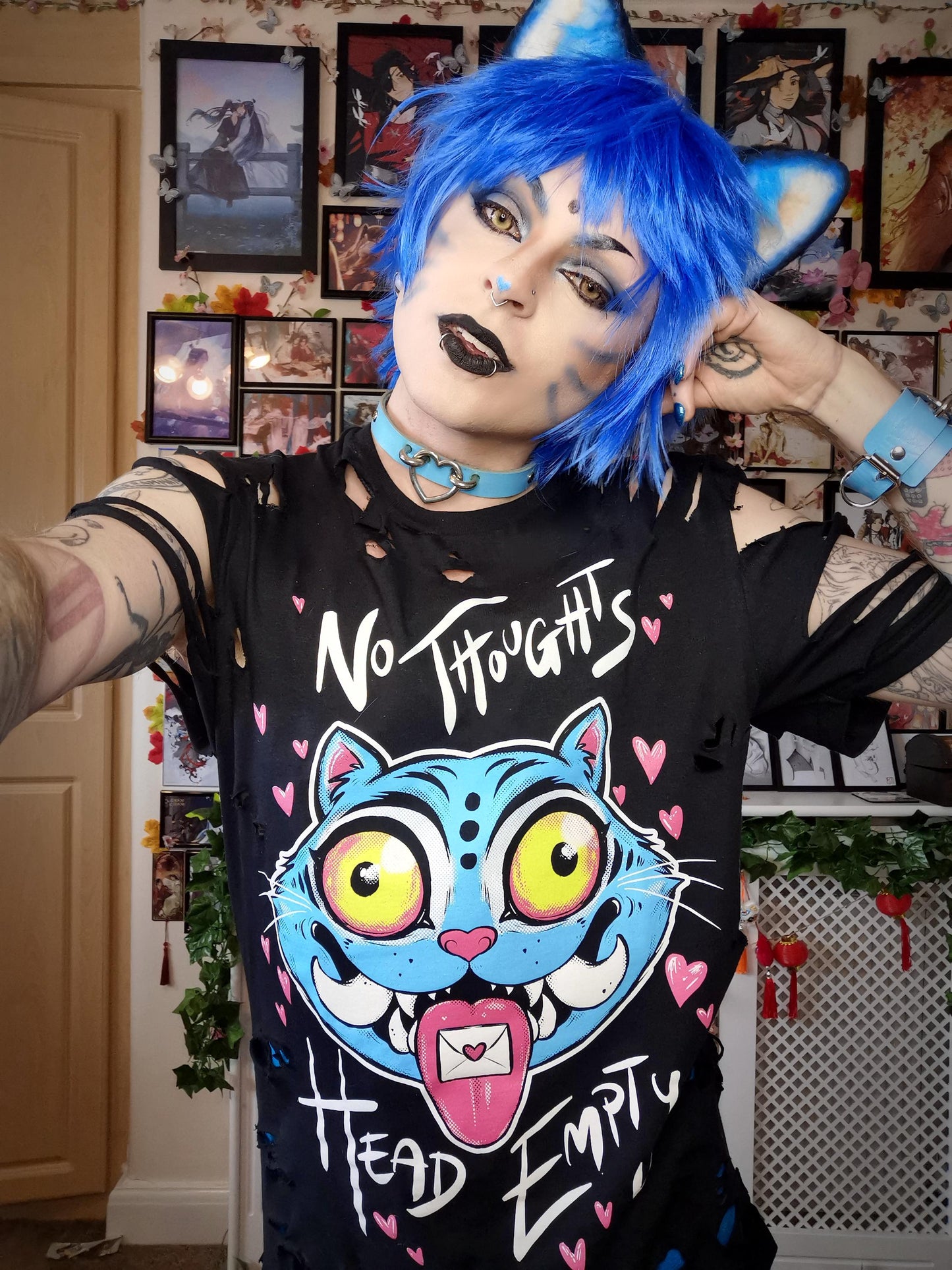 Kpop Demon Hunters Derpy Tiger No Thoughts Head Empty Black T-shirt (S-4XL)