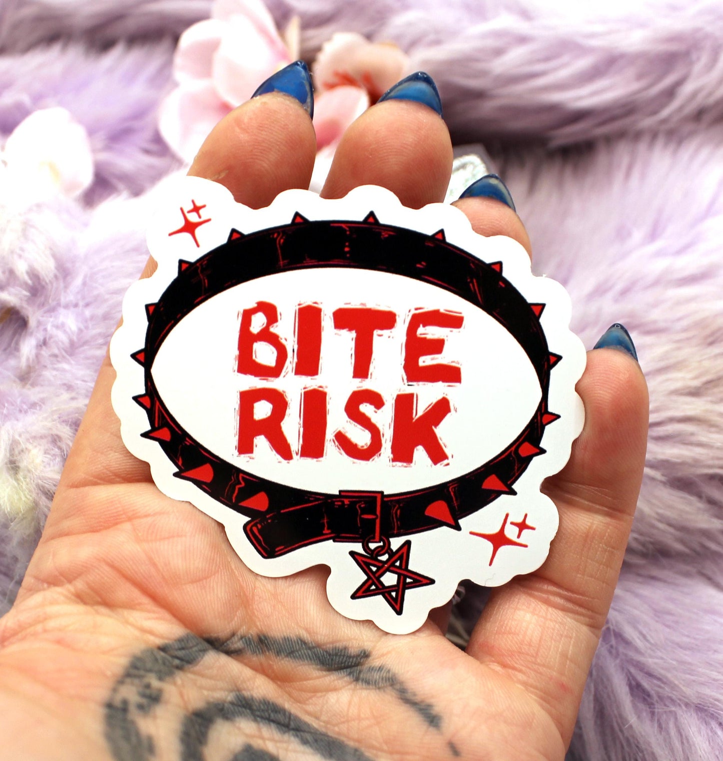 Bite Risk Black Red Collar Sticker (60mm)