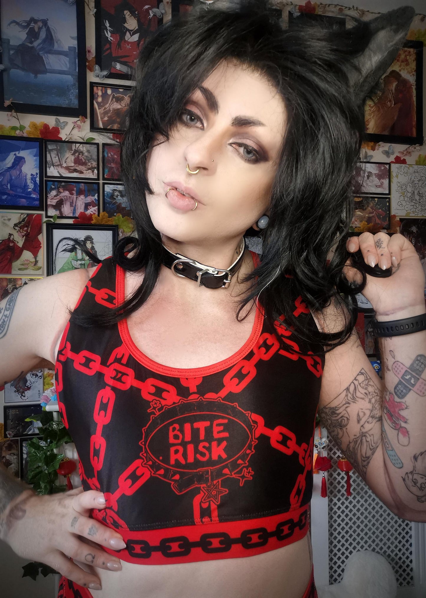 Bite Risk Crop Top (Sizes S-4XL)