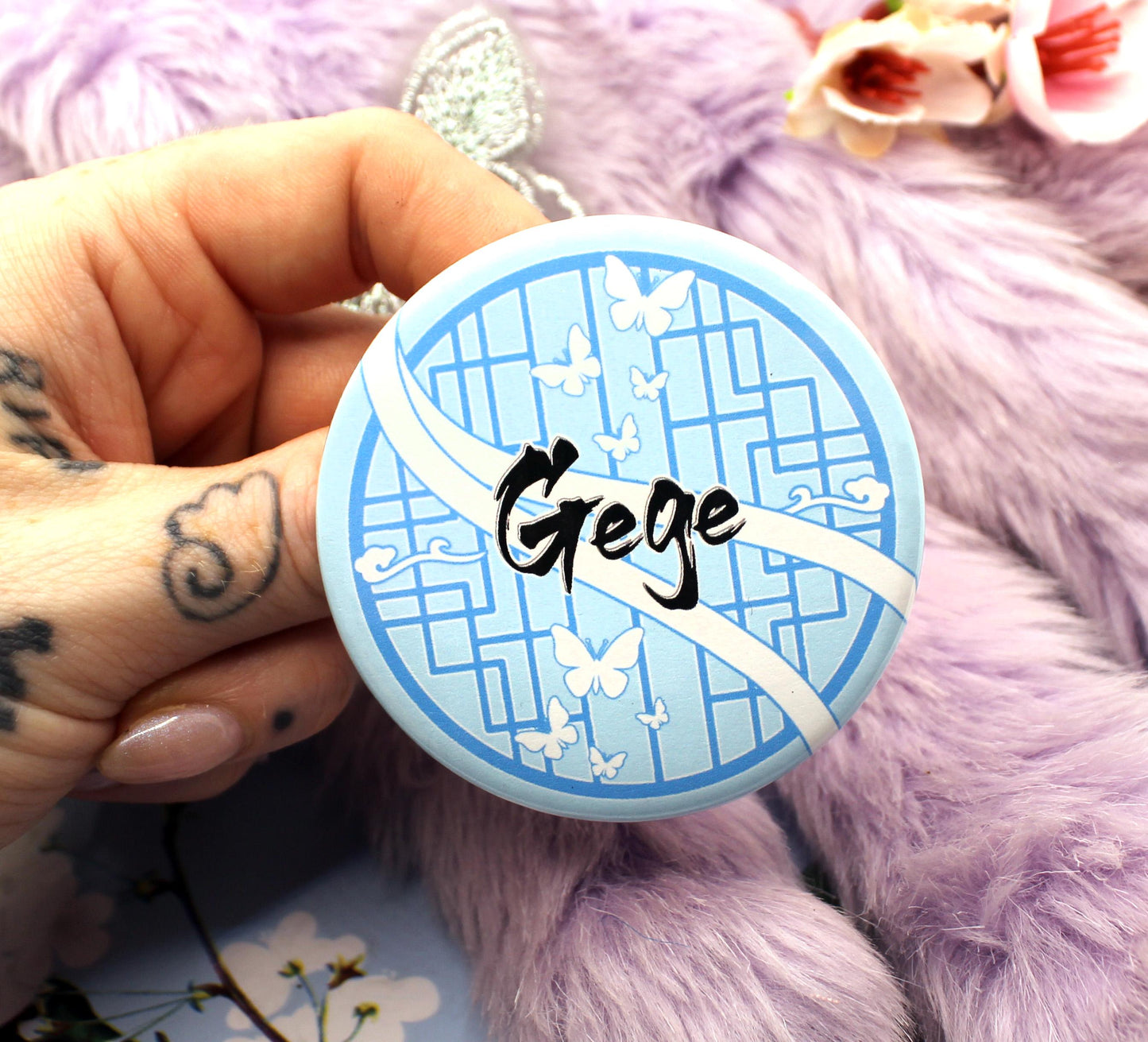 Gege Large Circular Badge (58mm) - Danmei Inspired MXTX Mo Dao Zu Shi Tian Guan Ci Fu