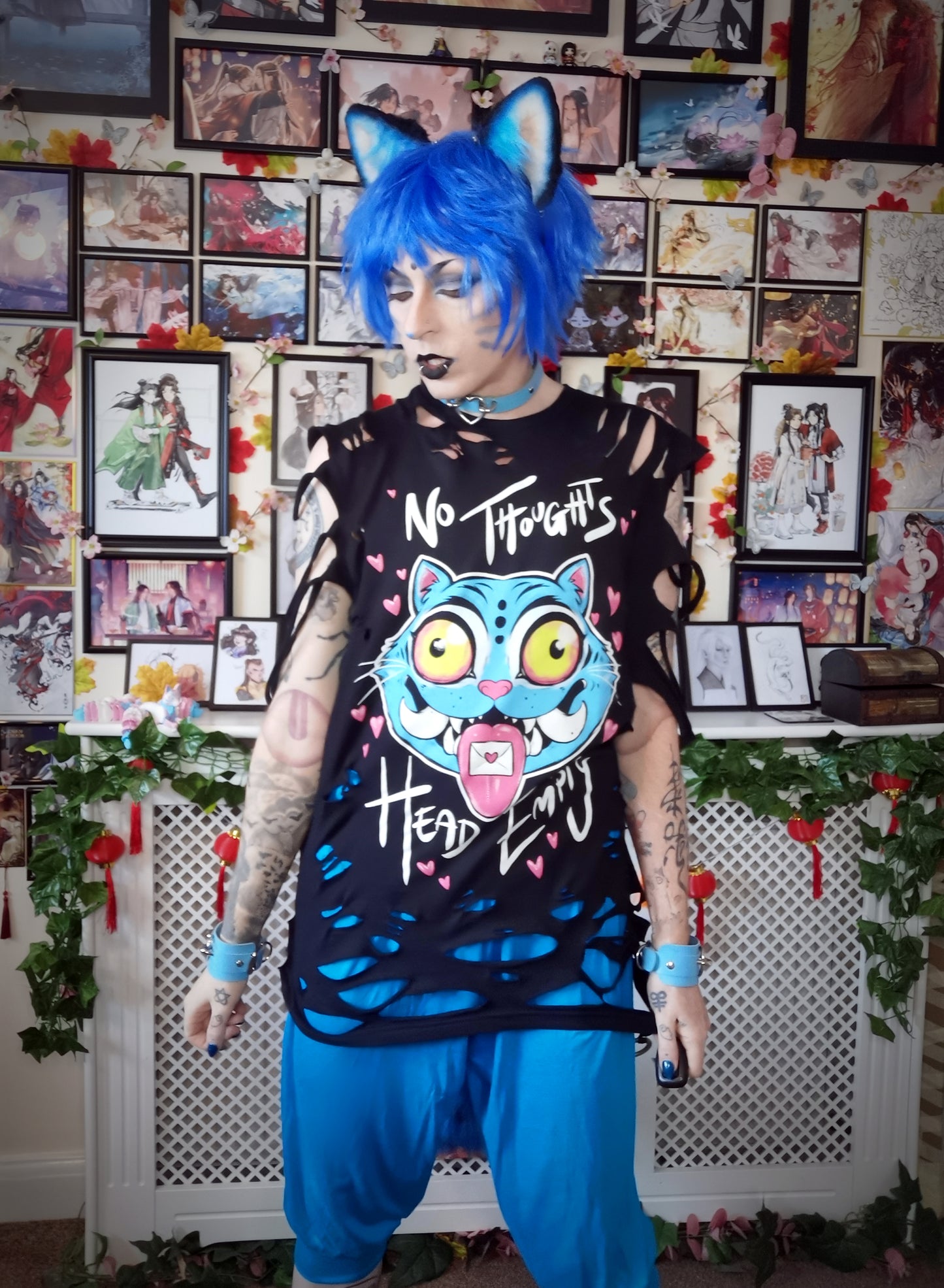 Kpop Demon Hunters Derpy Tiger No Thoughts Head Empty Black T-shirt (S-4XL)