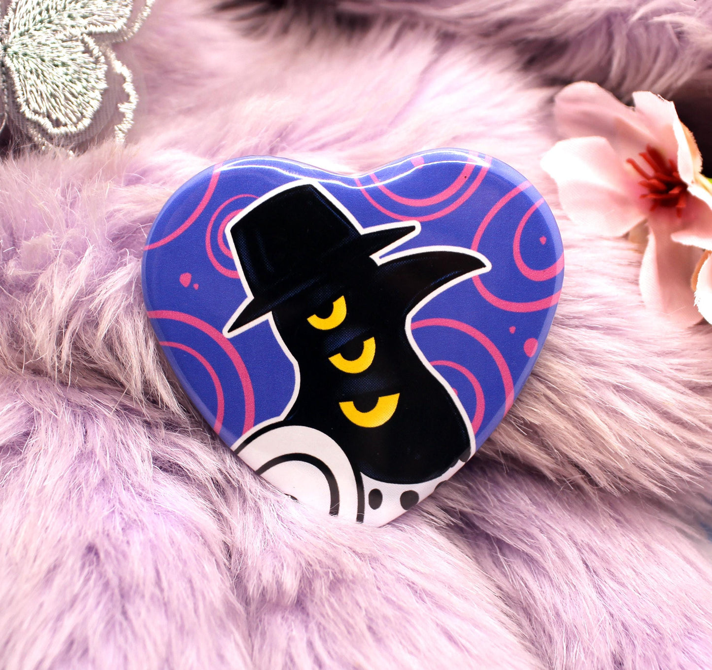 Kpop Demon Hunters Sussie Magpie Heart Badge (55mm)