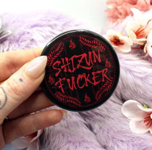 Shizun Fucker Large Circular Badge (58mm) - Danmei Inspired Scum Villain MXTX Husky and his White Cat Shizun Erha