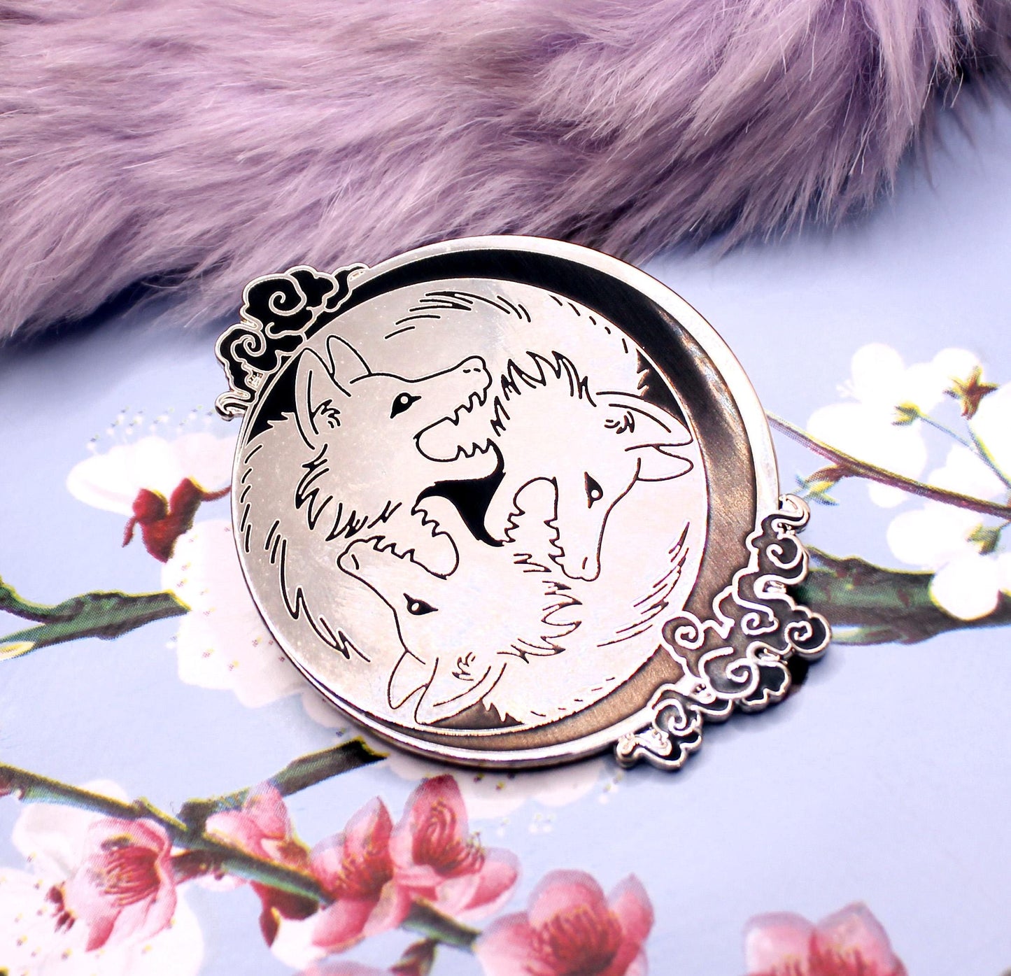 Silver 3 Wolf Moon Enamel Pin (A Grade)