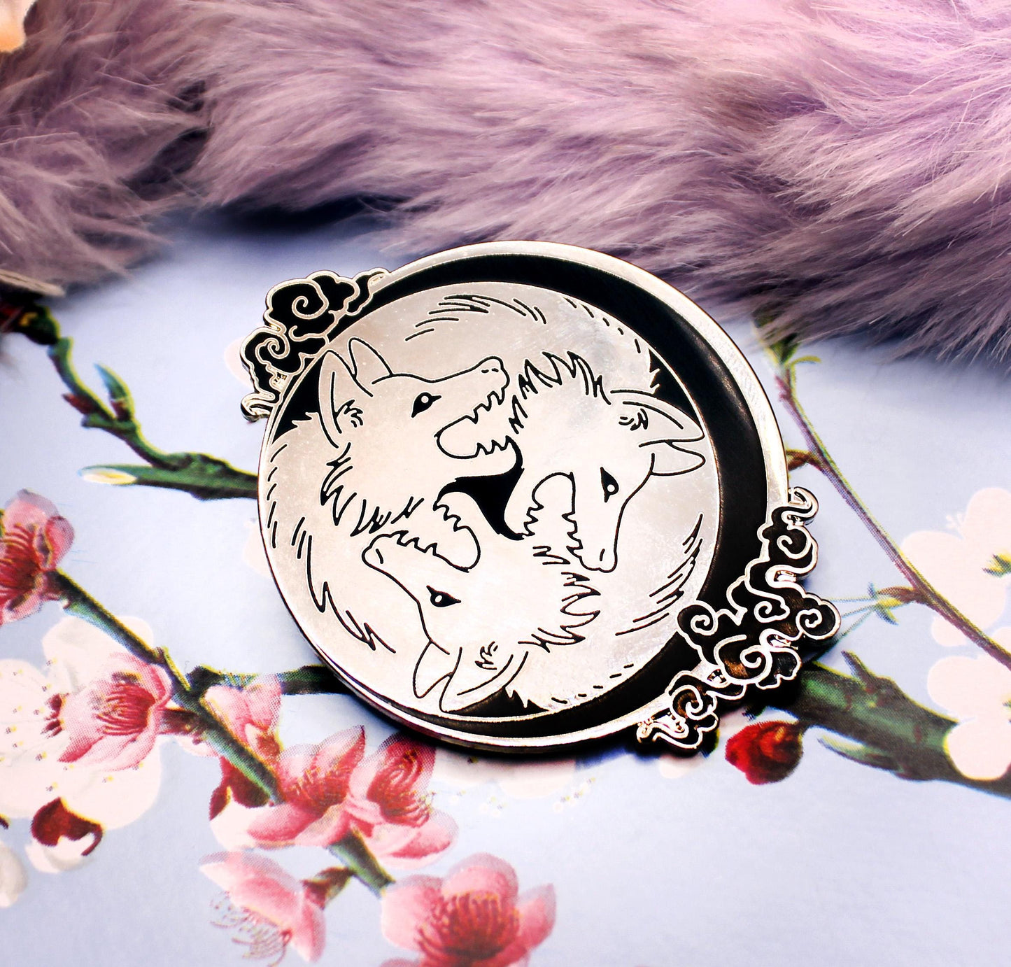 Silver 3 Wolf Moon Enamel Pin (A Grade)