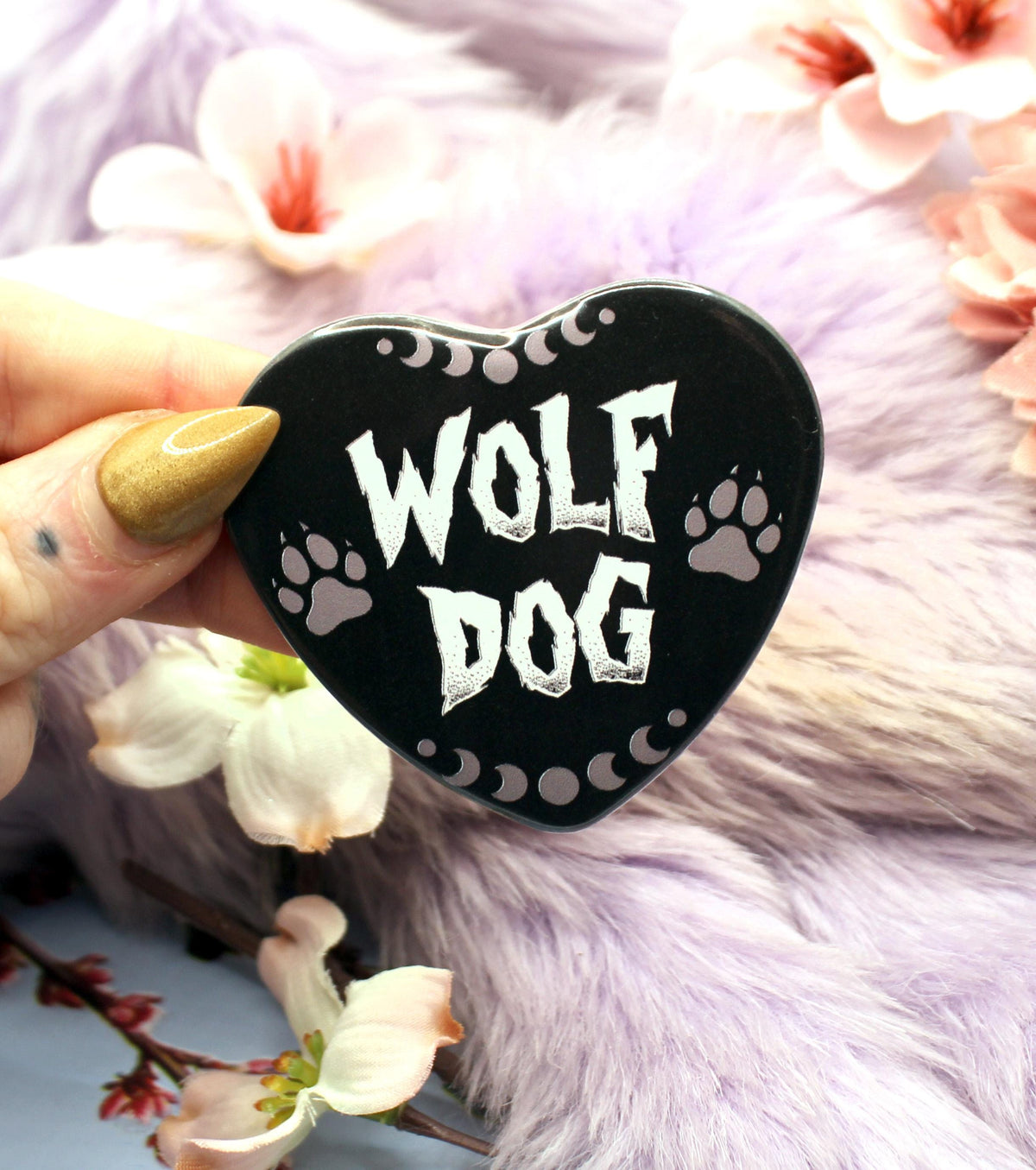 Wolf Dog Heart Badge (55mm)