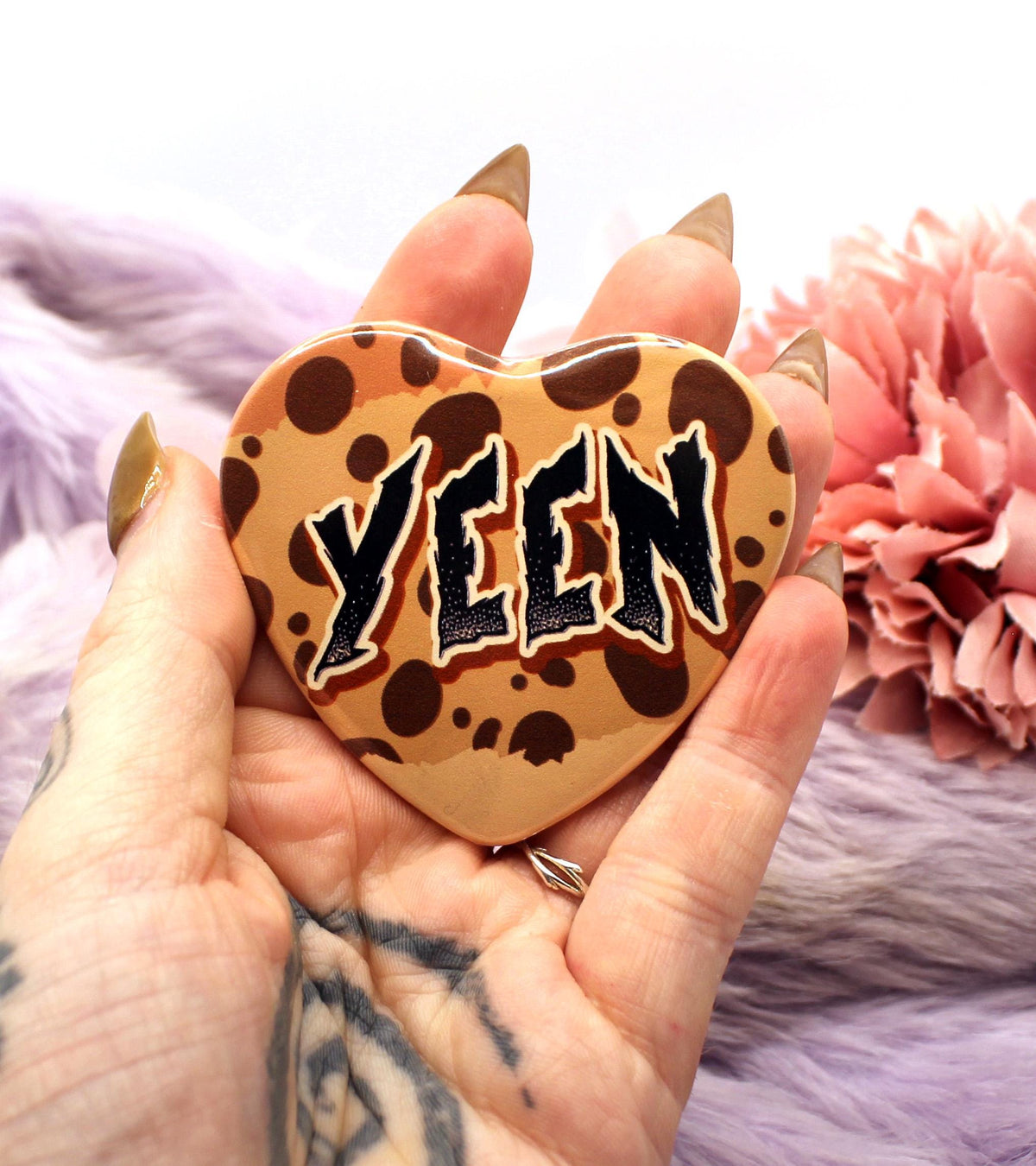Yeen Heart Badge (55mm)