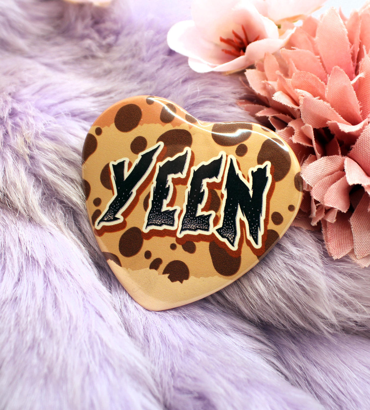 Yeen Heart Badge (55mm)