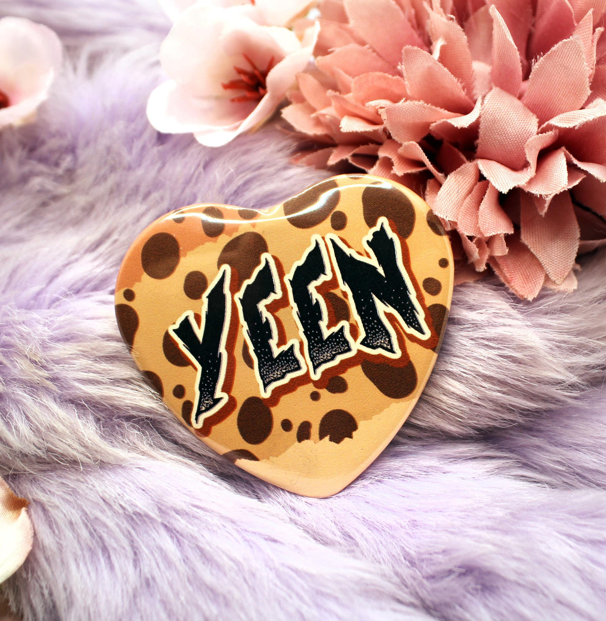 Yeen Heart Badge (55mm)