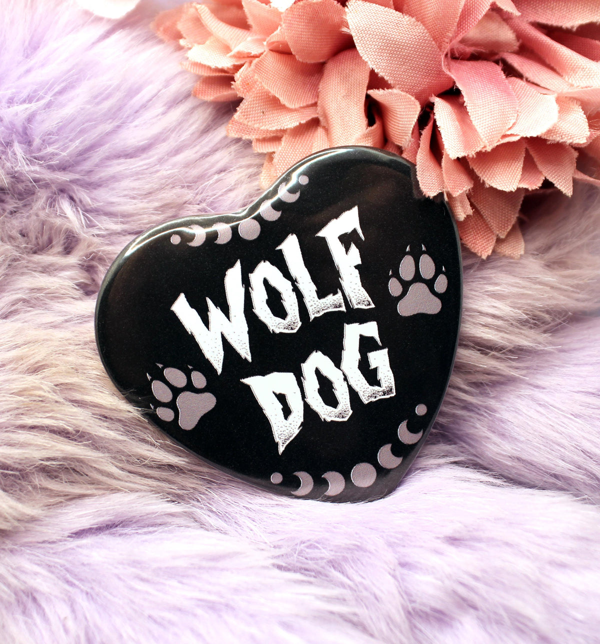 Wolf Dog Heart Badge (55mm)