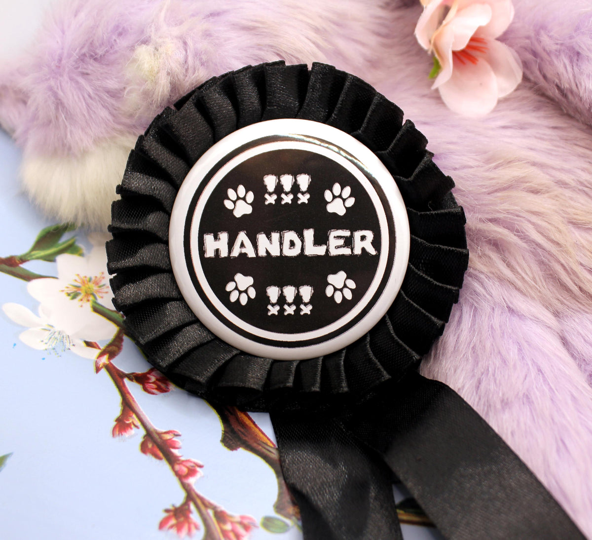 Handler White and Black Rosette (58mm)
