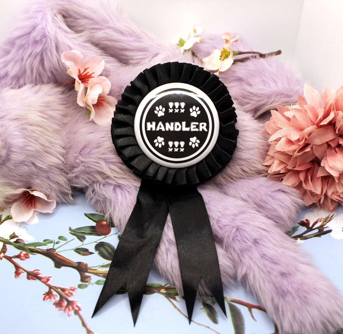 Handler White and Black Rosette (58mm)